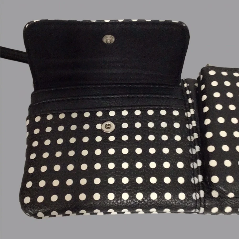 NEW RELIC by Fossil Evie Wristlet Crossbody Clutch Black and White Polka Dots - Picture 6 of 10